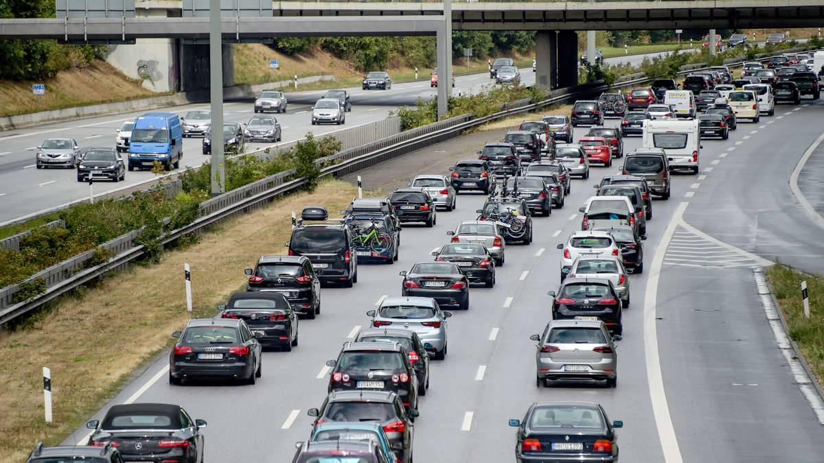 Warum die Autobahnen der Schweiz ein Modell für nachhaltige und effiziente Verkehrsinfrastruktur darstellen